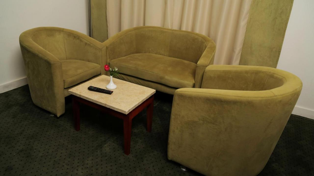 Spectra Inn Hotel 'Ezbet Sharikat Wardan Buitenkant foto