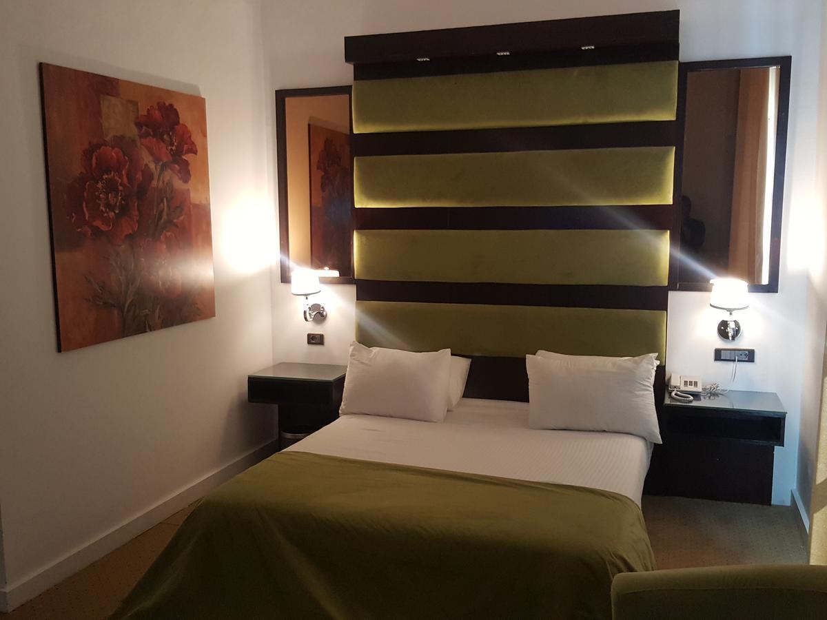 Spectra Inn Hotel 'Ezbet Sharikat Wardan Buitenkant foto